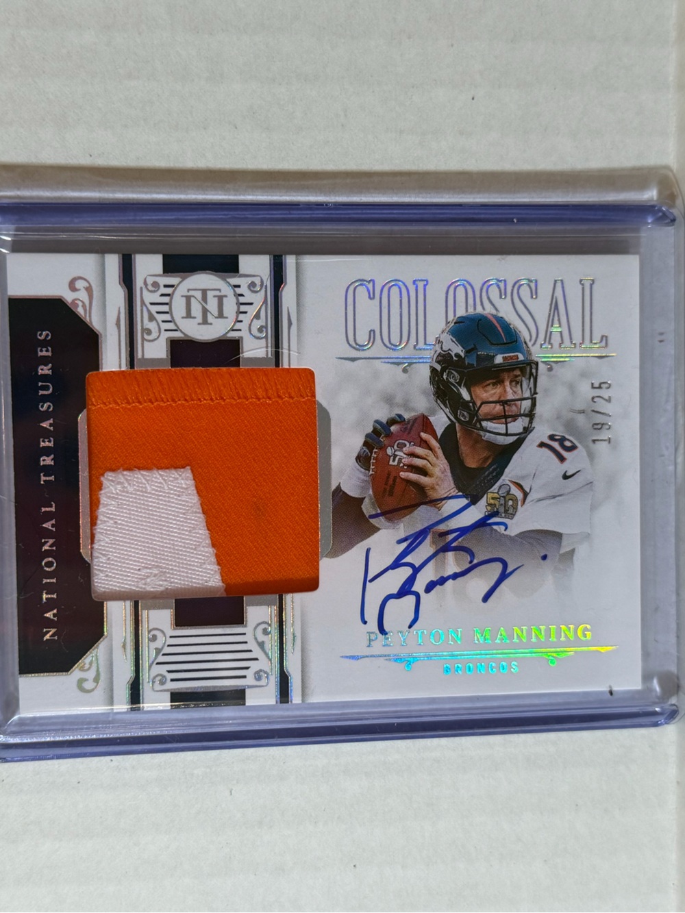 Panini National Treasures Colossal Peyton Manning Auto Patch Broncos 19/25